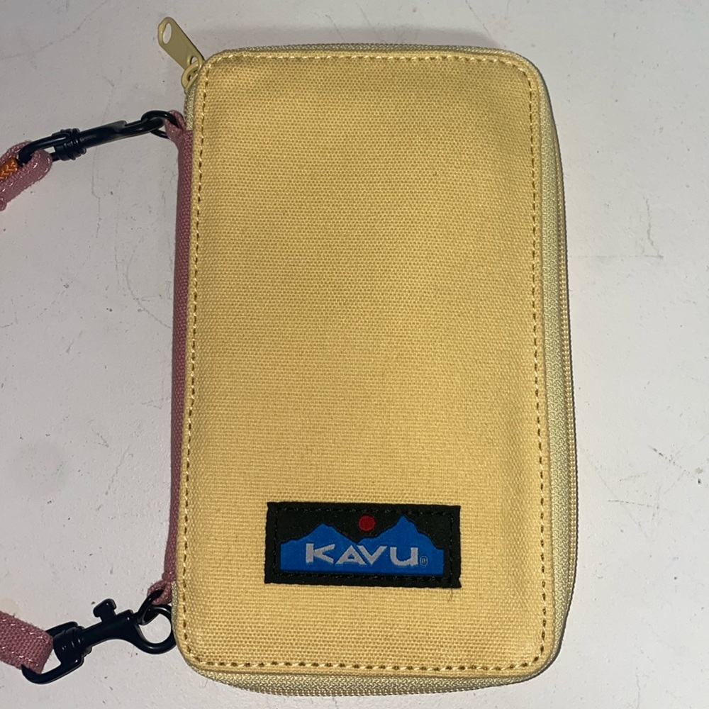 KAVU phone purse (BRAND NEW) never used.